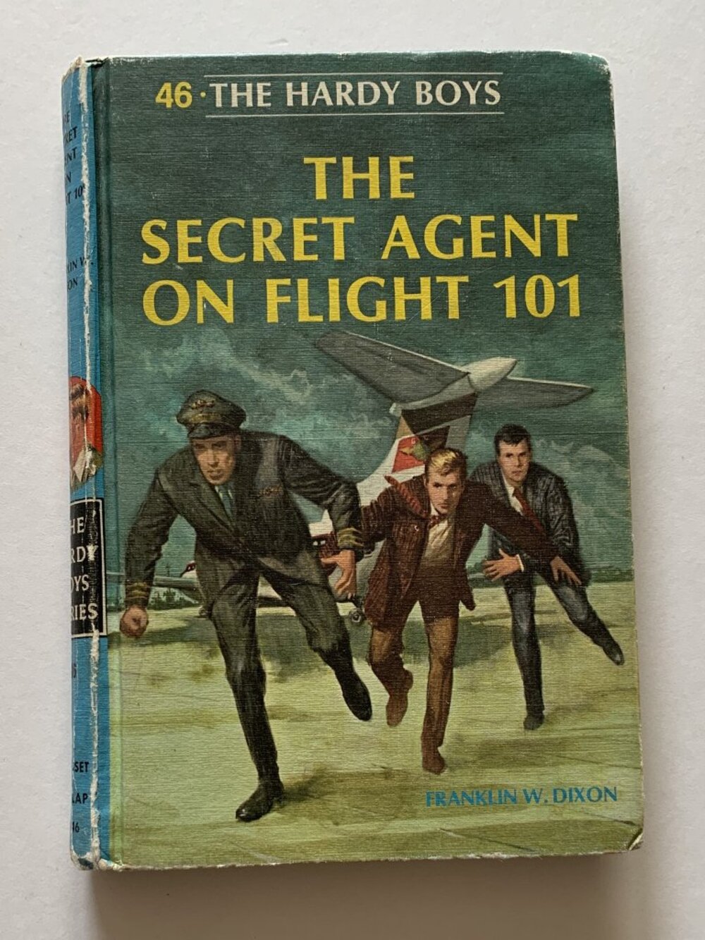 The Hardy Boys: The Secret Agent on Flight 101 (1967) #46 - by Franklin W. Dixon